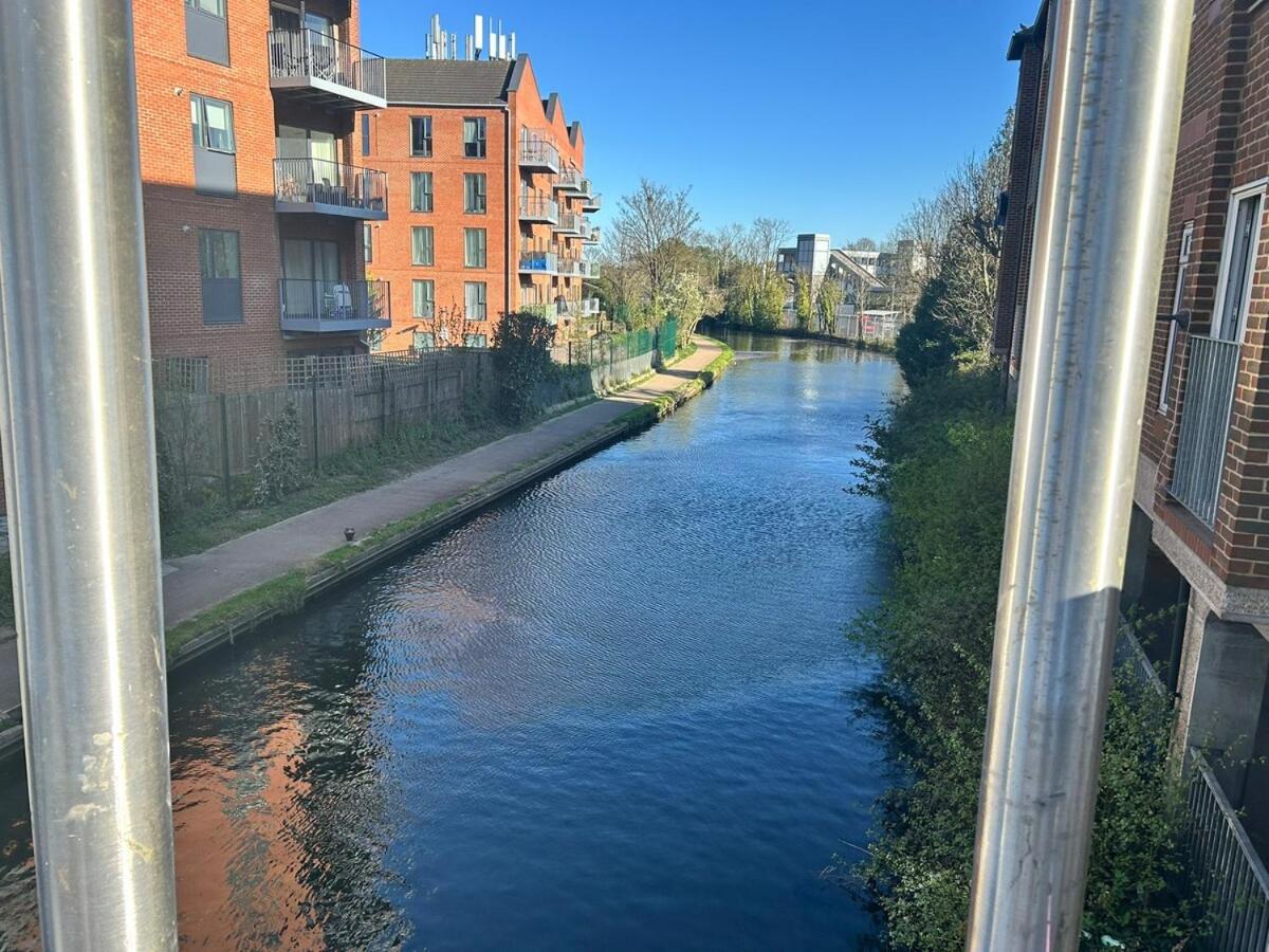 London Heathrow Apartment - West Drayton Yiewsley 외부 사진
