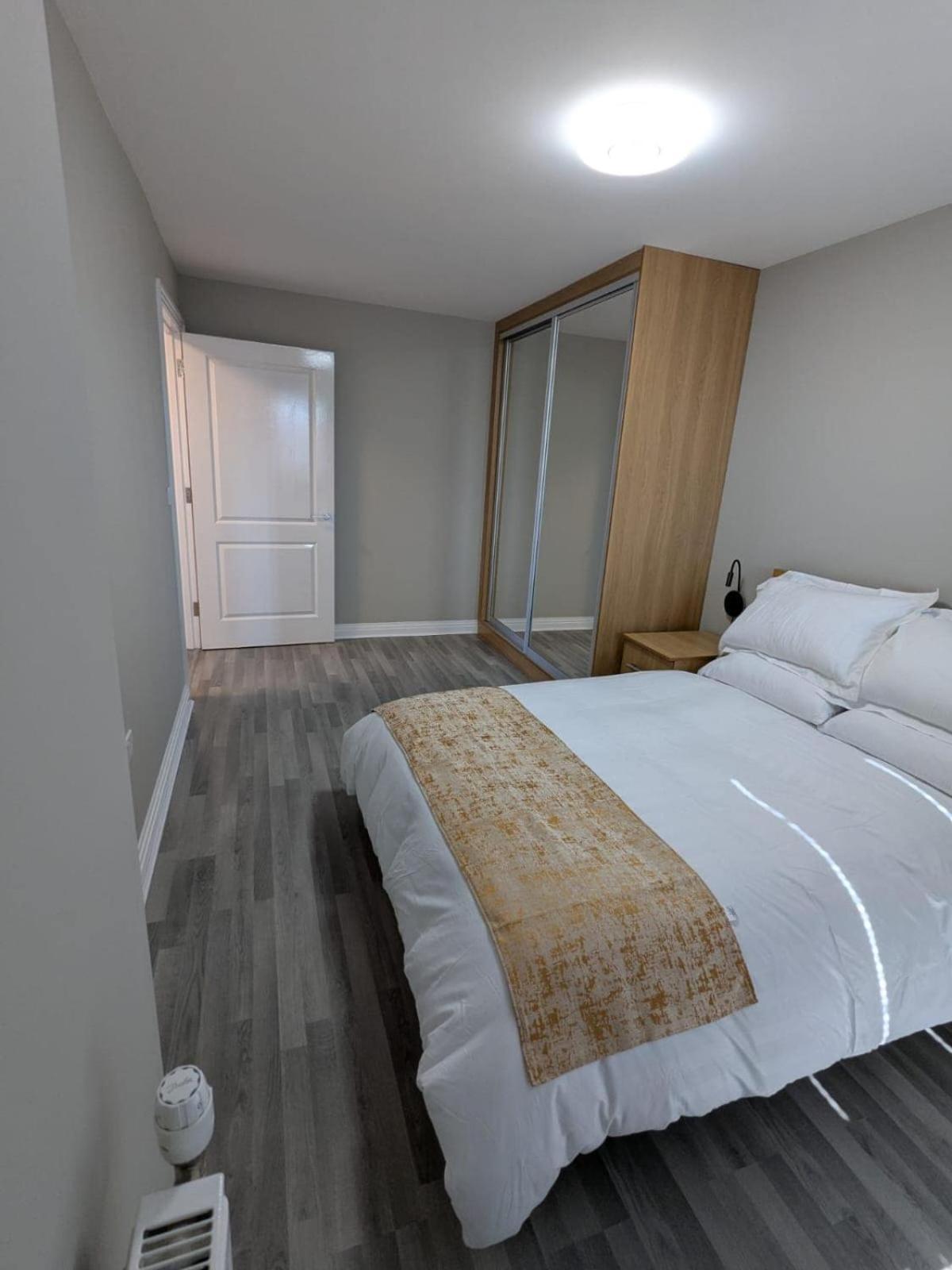 London Heathrow Apartment - West Drayton Yiewsley 외부 사진